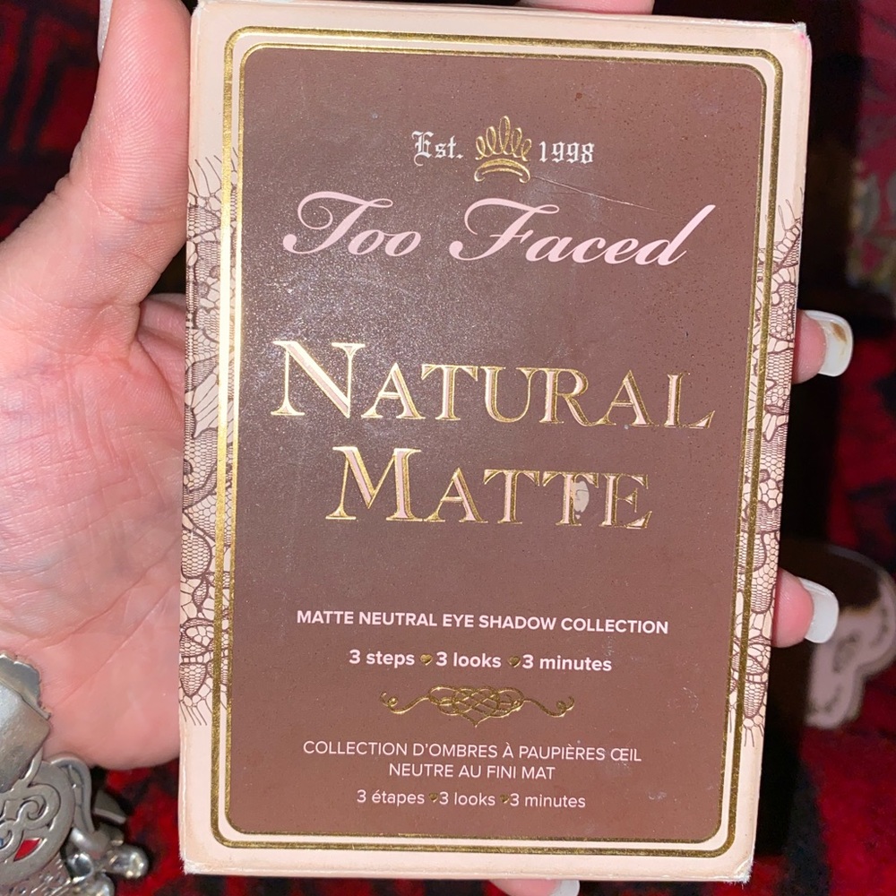 Too face natural matte eyeshadow
